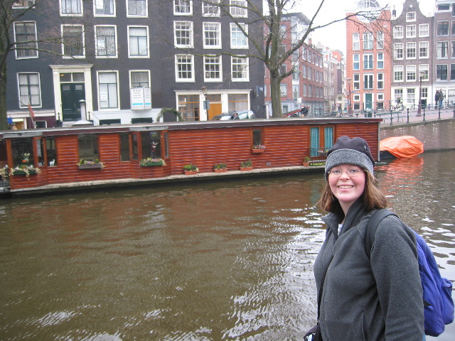 Liz and her favorite houseboat
