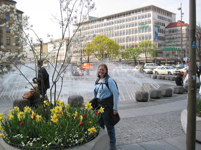 Liz in Karlsplatz