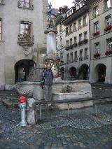 Jon hanging with Moses (Mosesbrunnen)